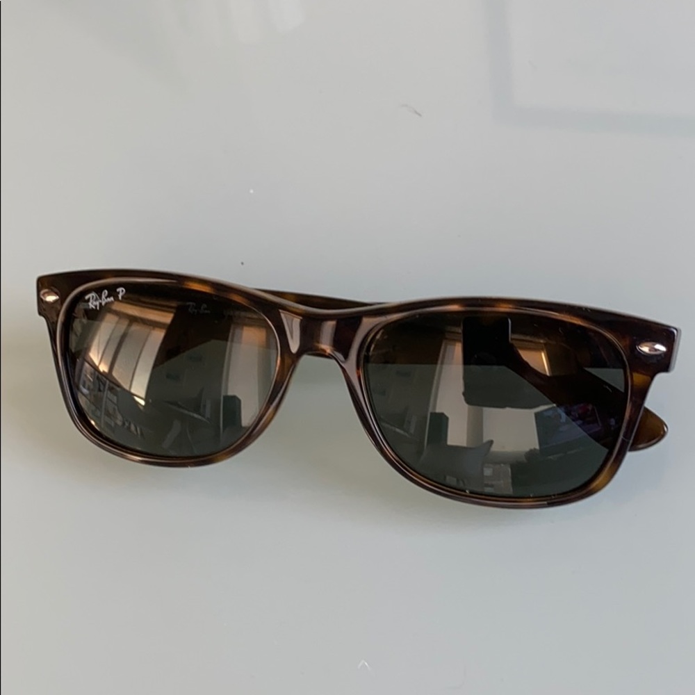New Wayfarer Polarized Ray-Ban Sunglasses